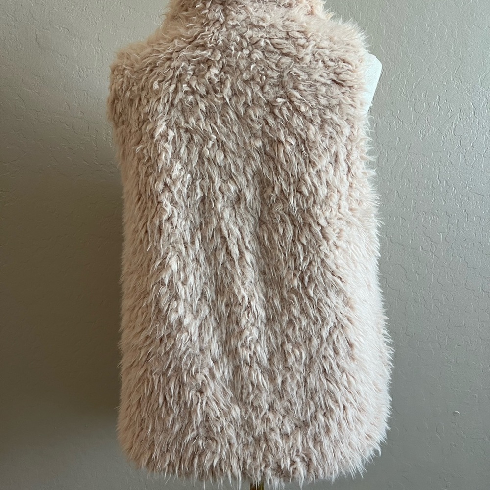 Skies Are Blue Faux Fur Open Front Vest with Pockets Size Small - Picture 10 of 12
